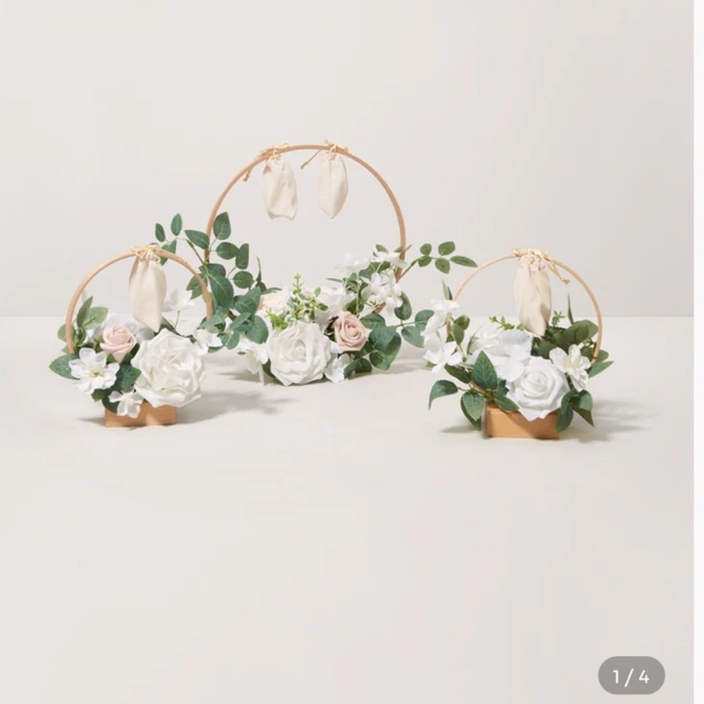 Ling’s Moments set of 3 Ring Centerpieces